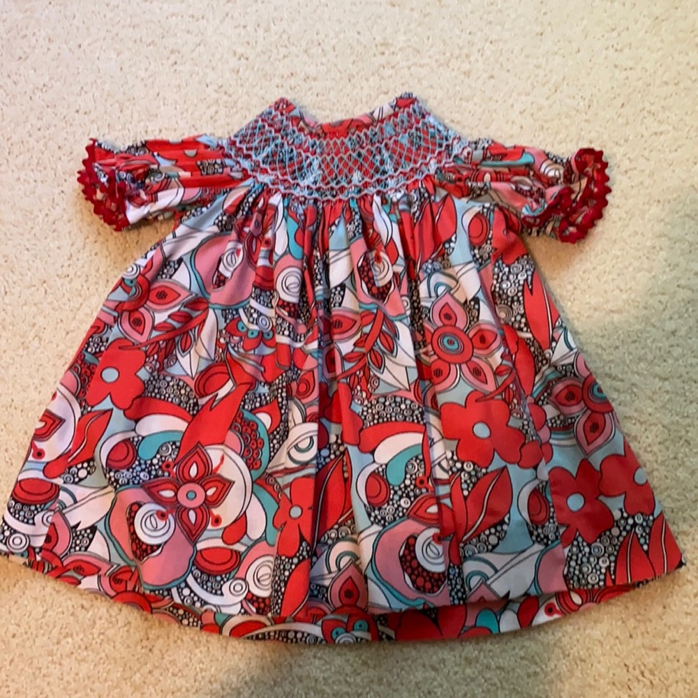 Girls Smocked Dress sz 6